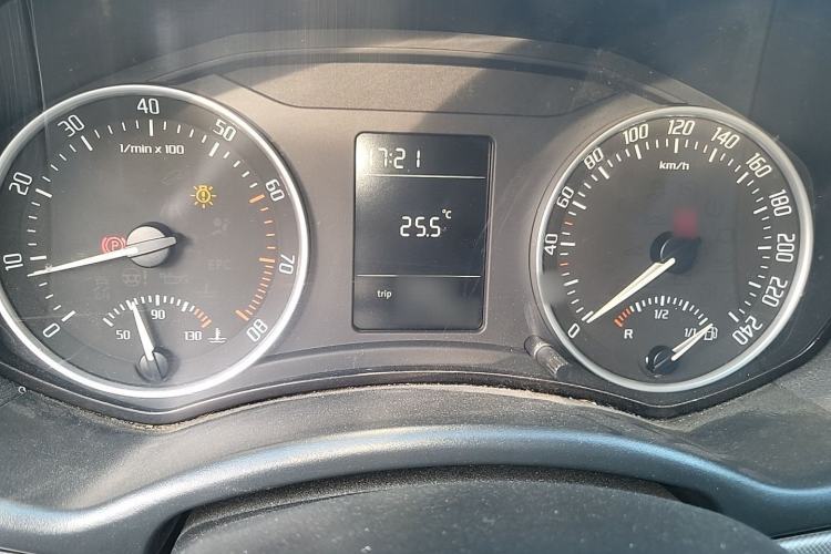 Used Skoda Octavia 2015 Classic Model 1.6L Manual Yijie Edition Instrument Cluster
