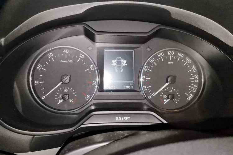 Used Skoda Octavia 2015 1.6L Manual Yijun Edition Instrument Cluster