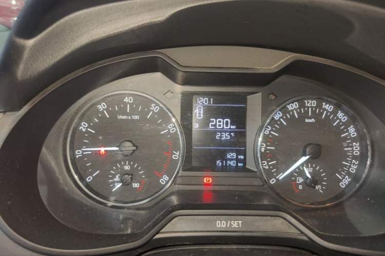 Used Skoda Octavia 2015 1.6L Manual Yijie Edition Instrument Cluster