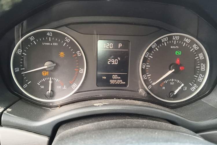 Used Skoda Octavia 2015 Classic Model 1.6L Automatic Yijie Version Instrument Cluster