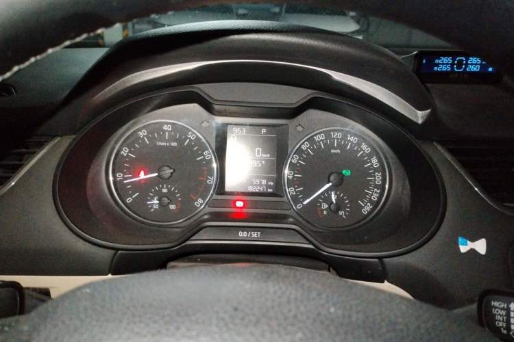 Used Skoda Octavia 2015 1.6L Automatic Yijie Edition Instrument Cluster