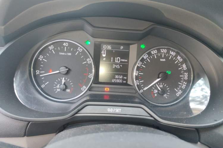 Used Skoda Octavia 2015 1.6L Automatic Yijie Edition Instrument Cluster
