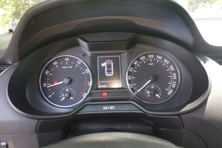 Used Skoda Octavia 2015 1.6L Automatic Yijun Edition Instrument Cluster