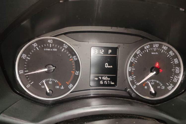 Used Skoda Octavia 2015 Classic Model 1.6L Automatic Elegance Edition Instrument Cluster