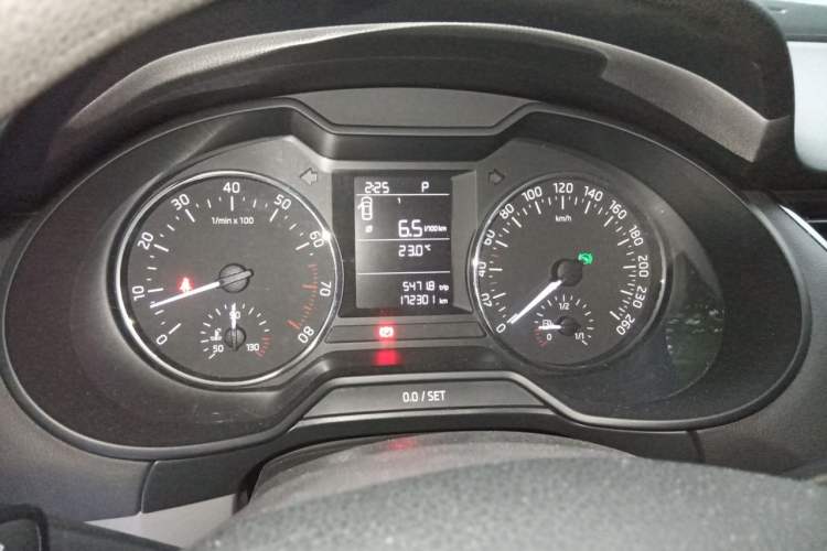 Used Skoda Octavia 2015 1.4TSI DSG Eado Edition Instrument Cluster