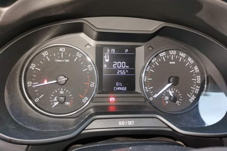 Used Skoda Octavia 2015 1.6L Automatic Yijie Edition Instrument Cluster