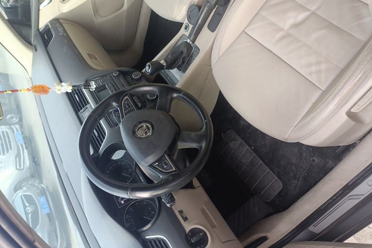 Used Skoda Octavia 2015 1.6L Automatic Yijun Edition Interior 3