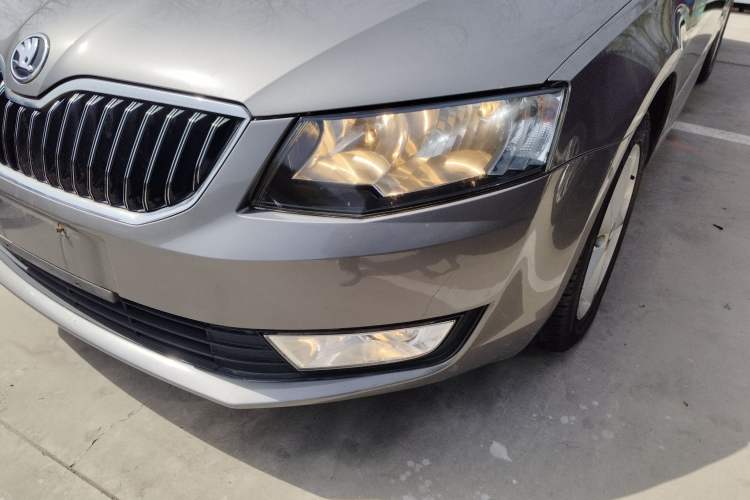 Used Skoda Octavia 2015 1.6L Automatic Yijie Edition Left Front Headlight