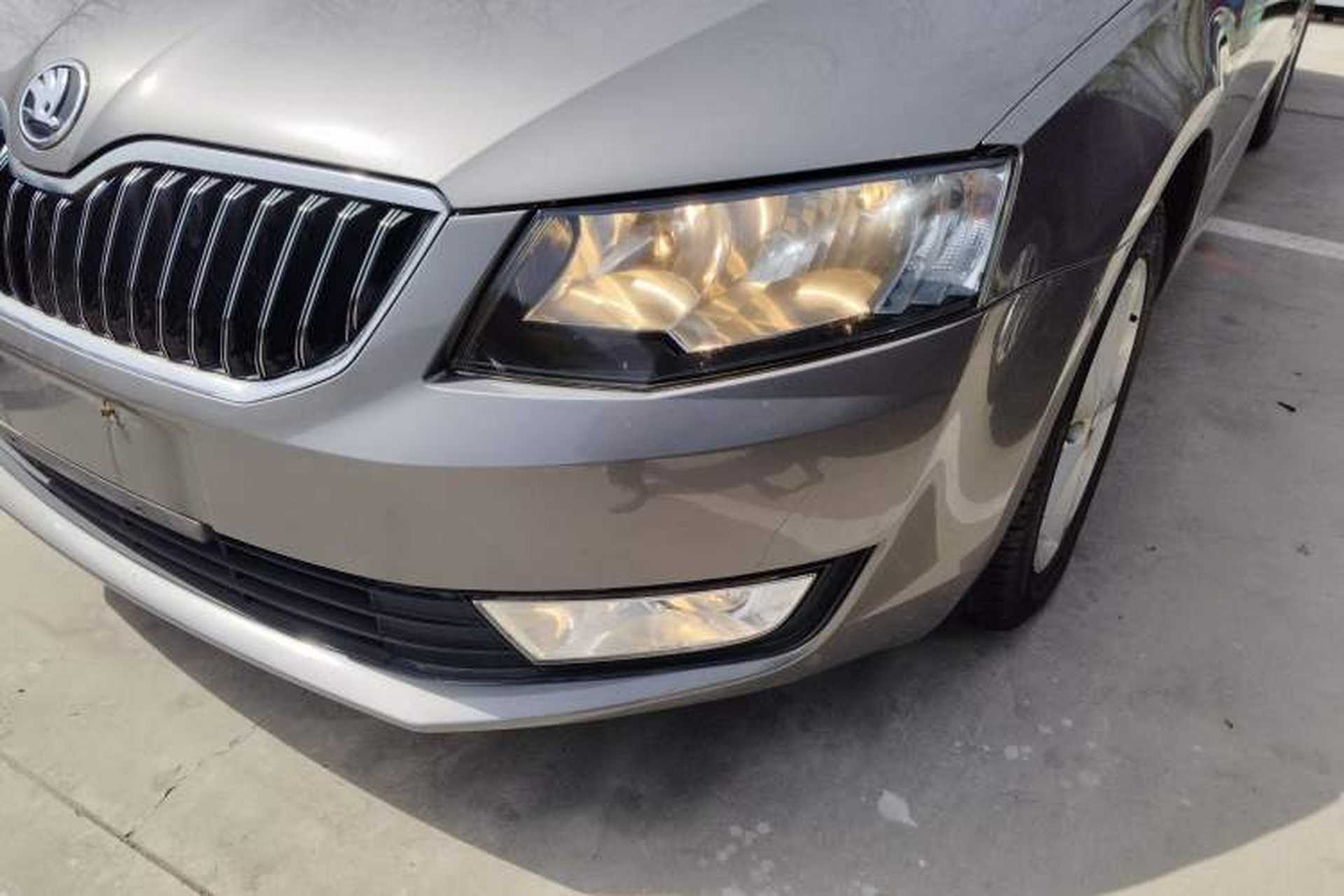 Used Skoda Octavia 2015 1.6L Automatic Yijie Edition Left Front Headlight