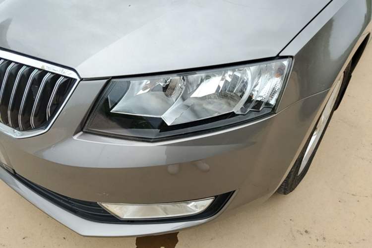 Used Skoda Octavia 2015 1.6L Automatic Yijie Edition Left Front Headlight