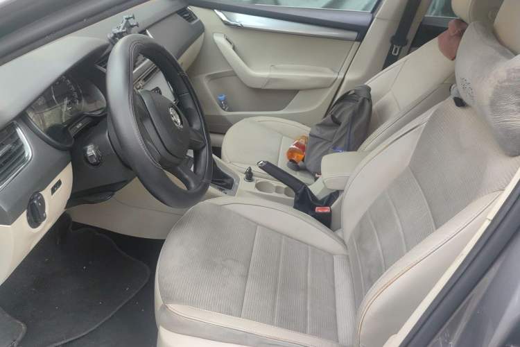 Used Skoda Octavia 2015 1.6L Automatic Yijie Edition Left Front Seat