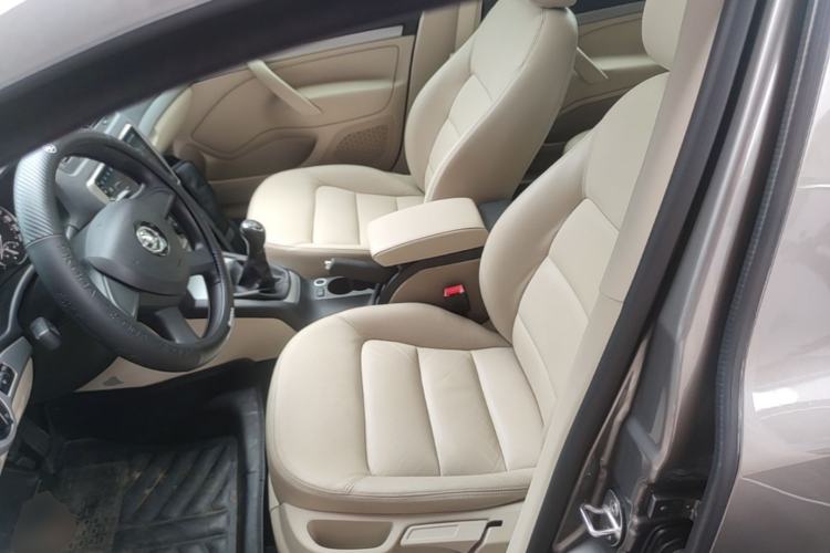 Used Skoda Octavia 2015 Classic Model 1.6L Manual Yijie Edition Left Front Seat