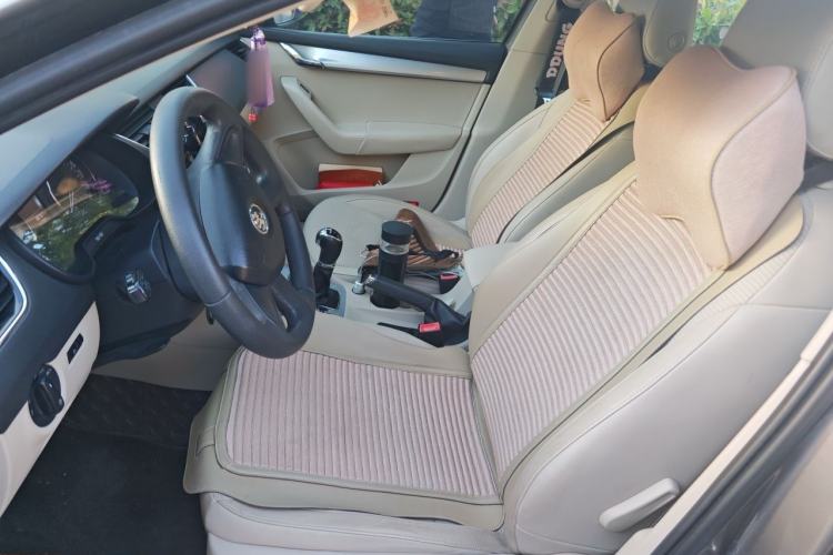 Used Skoda Octavia 2015 1.6L Automatic Yijie Edition Left Front Seat