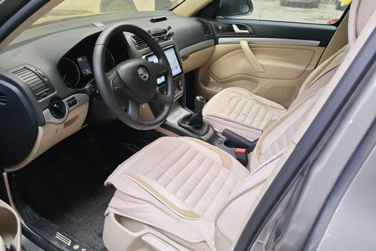 Used Skoda Octavia 2015 Classic Model 1.6L Manual Yijie Edition Left Front Seat