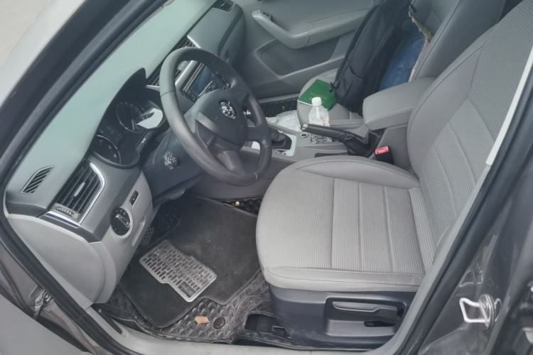 Used Skoda Octavia 2015 1.6L Automatic Yijie Edition Left Front Seat
