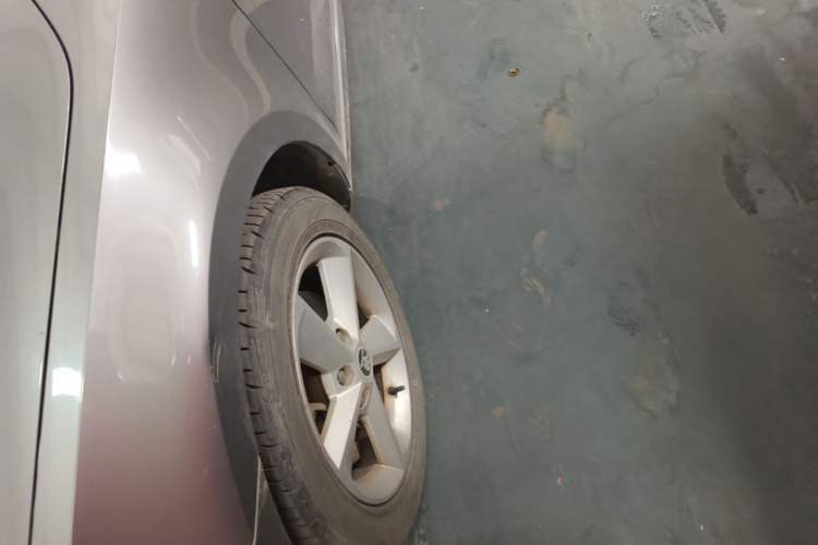 Used Skoda Octavia 2015 1.6L Manual Yijie Edition Left Front Wheel Hub