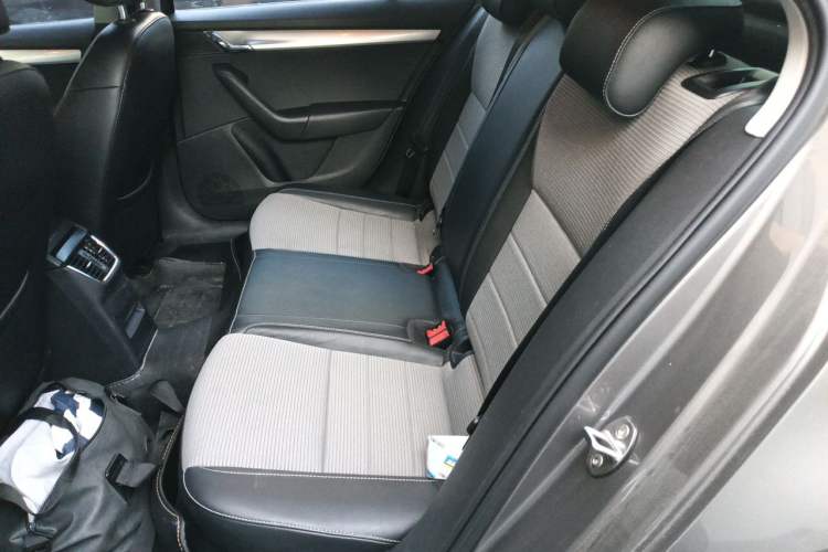 Used Skoda Octavia 2015 1.6L Automatic Yijie Edition Left Rear Seat