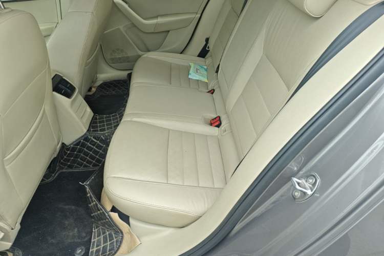 Used Skoda Octavia 2015 1.6L Automatic Yijun Edition Left Rear Seat