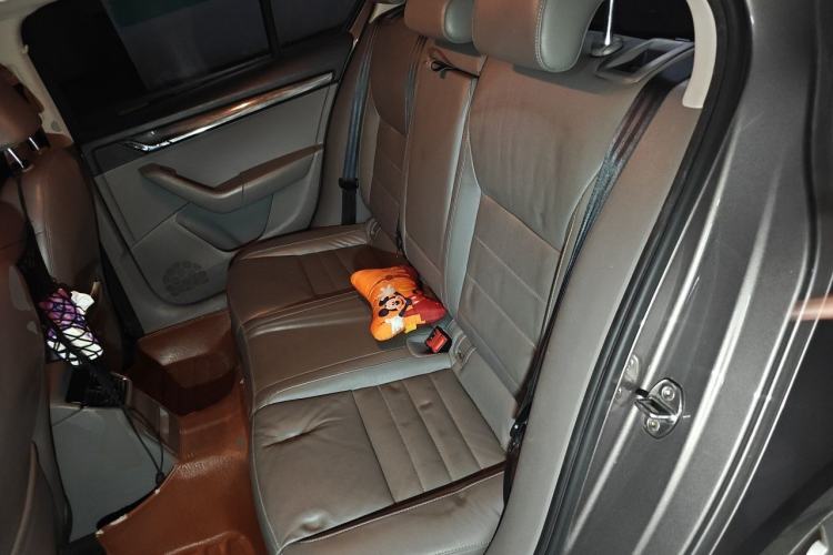 Used Skoda Octavia 2015 1.6L Automatic Yijun Edition Left Rear Seat