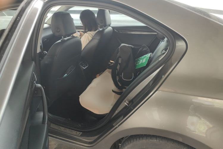 Used Skoda Octavia 2015 1.6L Manual Yijun Edition Left Rear Seat
