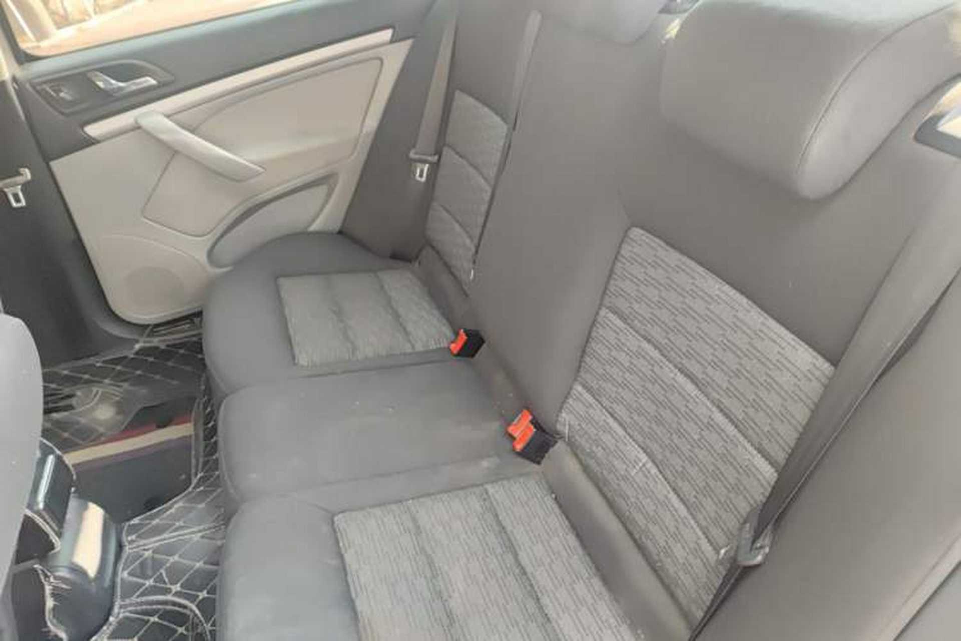 Used Skoda Octavia 2015 Classic Model 1.6L Manual Yijie Edition Left Rear Seat