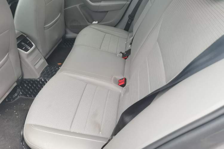Used Skoda Octavia 2015 1.6L Automatic Yijie Edition Left Rear Seat