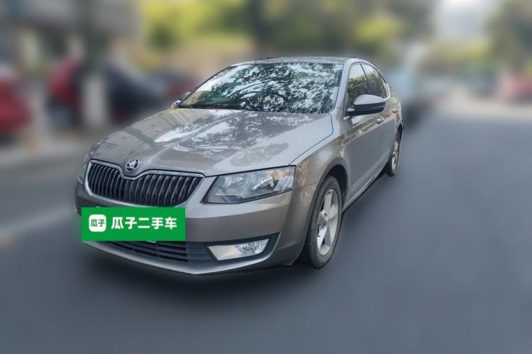 Used Skoda Octavia 2015 1.6L Automatic Yijie Edition Guazi used car, China used car export, Used car for sale, Used cars, Cheapest cars for sale