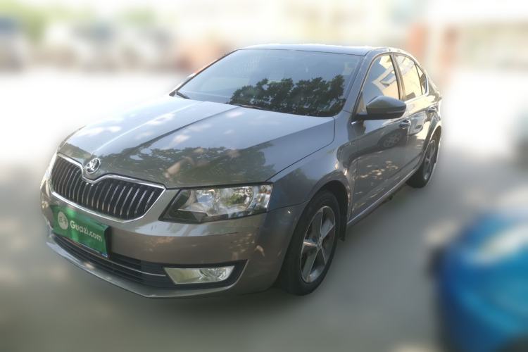 Used Skoda Octavia 2015 1.6L Automatic Yijun Edition Guazi used car, China used car export, Used car for sale, Used cars, Cheapest cars for sale