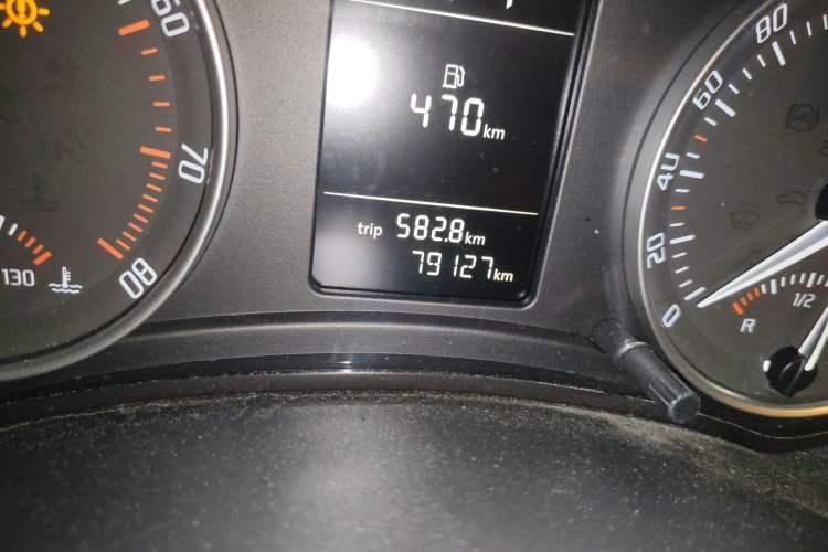 Used Skoda Octavia 2015 Classic Model 1.6L Automatic Yijie Version Odometer Close Up