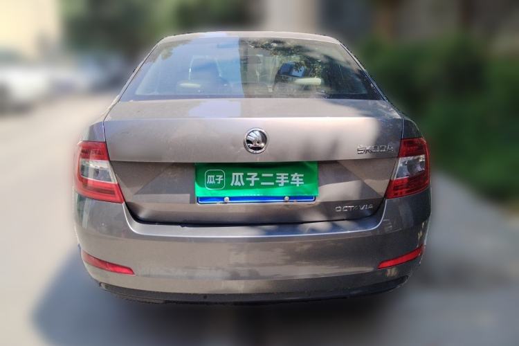 Used Skoda Octavia 2015 1.6L Automatic Yijie Edition Rear