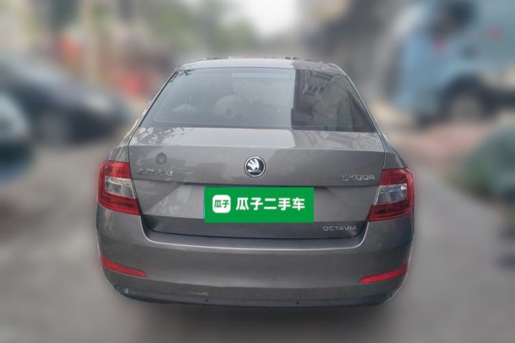 Used Skoda Octavia 2015 1.6L Automatic Yijie Edition Rear
