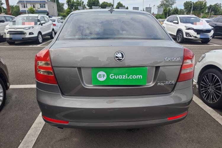 Used Skoda Octavia 2015 Classic Model 1.6L Automatic Yijie Version Rear