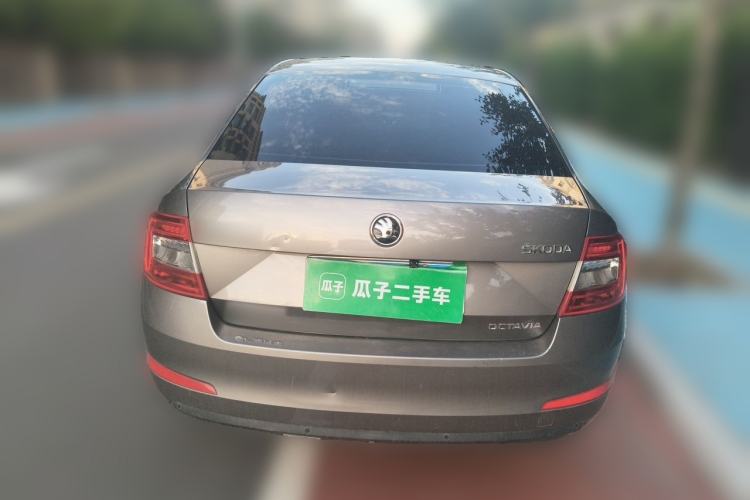 Used Skoda Octavia 2015 1.6L Automatic Yijie Edition Rear