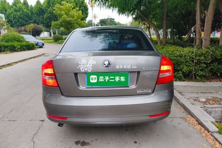 Used Skoda Octavia 2015 Classic Model 1.6L Automatic Yijie Version Rear