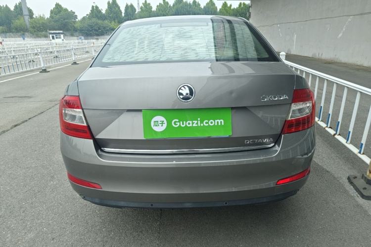 Used Skoda Octavia 2015 1.6L Automatic Yijun Edition Rear