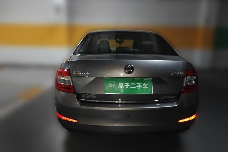 Used Skoda Octavia 2015 1.6L Automatic Yijun Edition Rear