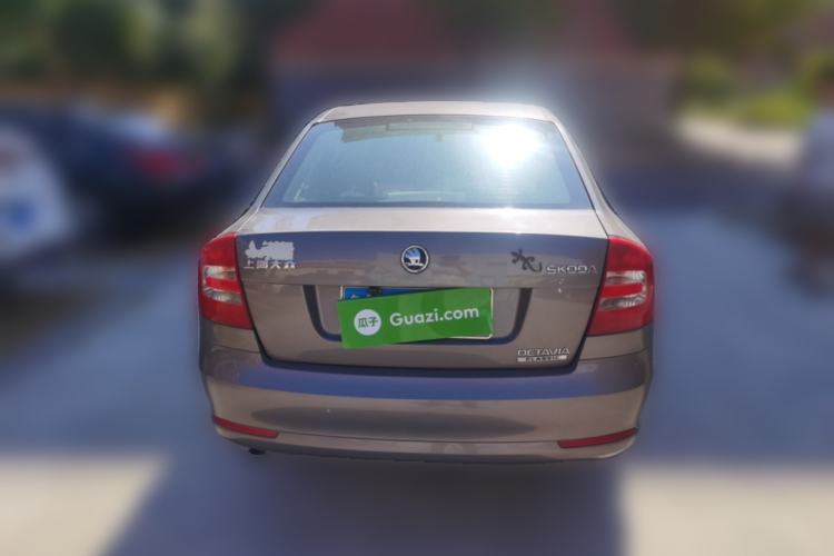 Used Skoda Octavia 2015 Classic Model 1.6L Manual Eado Version Rear