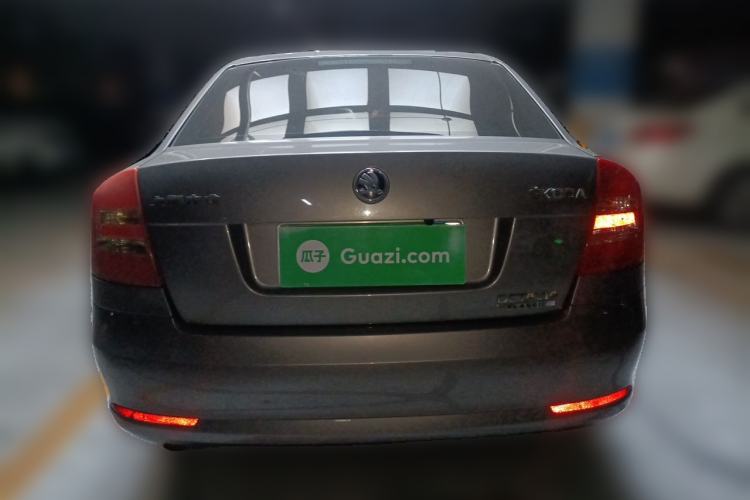 Used Skoda Octavia 2015 Classic Model 1.6L Automatic Elegance Edition Rear