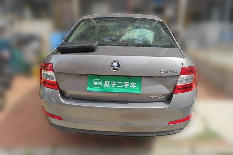 Used Skoda Octavia 2015 1.6L Manual Yijie Edition Rear