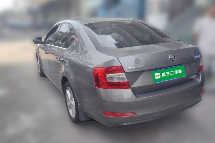 Used Skoda Octavia 2015 1.6L Automatic Yijie Edition Rear Left 45 Deg