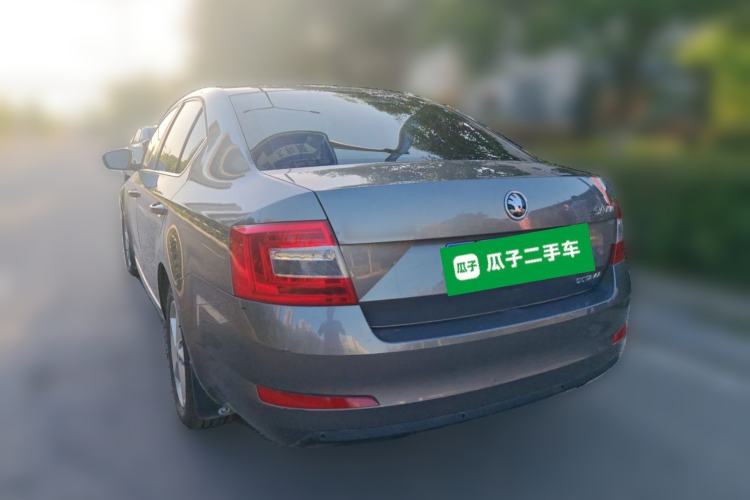 Used Skoda Octavia 2015 1.6L Automatic Yijie Edition Rear Left 45 Deg