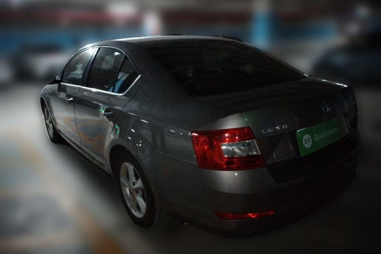 Used Skoda Octavia 2015 1.6L Automatic Yijie Edition Rear Left 45 Deg