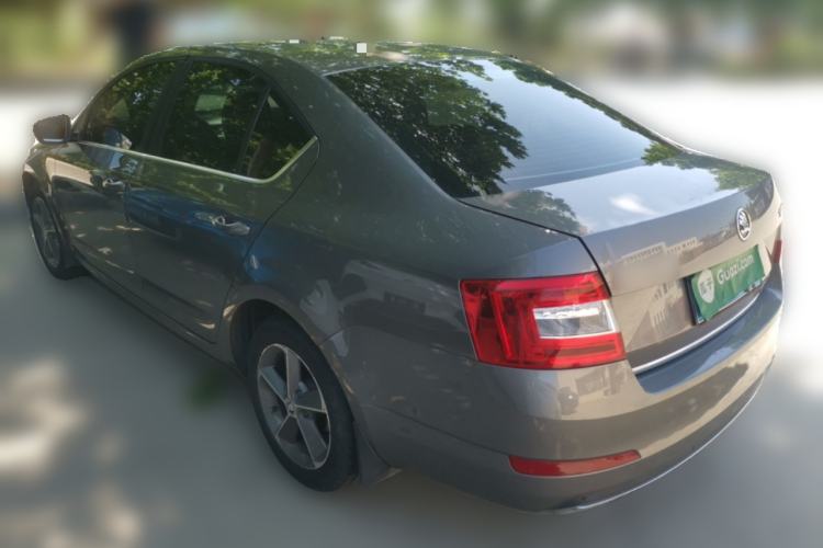 Used Skoda Octavia 2015 1.6L Automatic Yijun Edition Rear Left 45 Deg