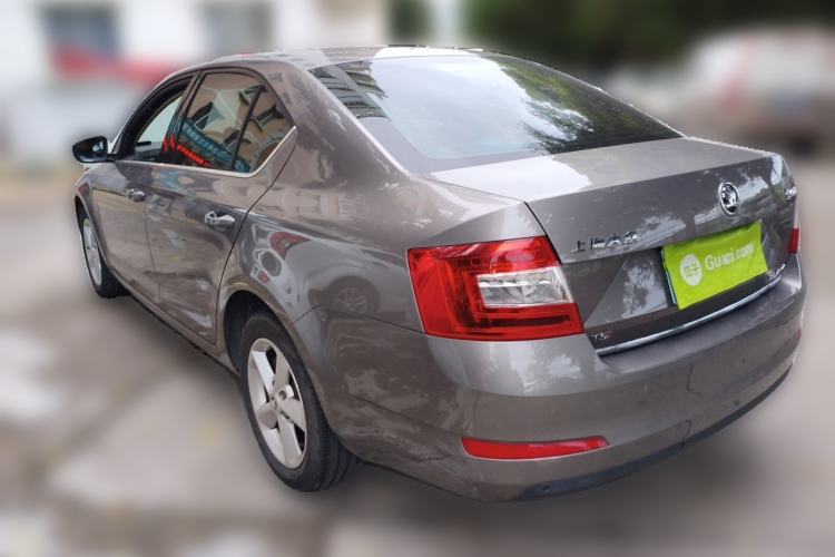 Used Skoda Octavia 2015 1.4TSI DSG Yijun Edition Rear Left 45 Deg
