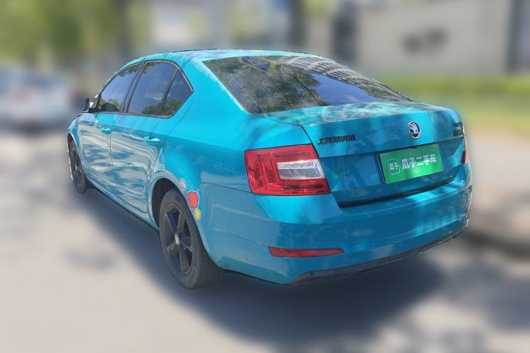 Used Skoda Octavia 2015 1.6L Manual Yijun Edition Rear Left 45 Deg