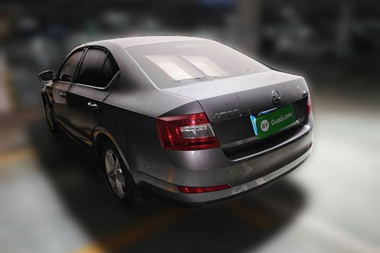 Used Skoda Octavia 2015 1.6L Automatic Yijie Edition Rear Left 45 Deg