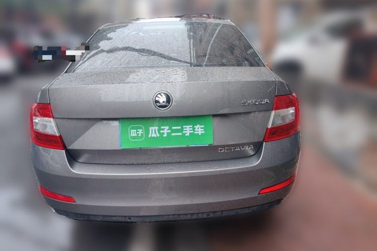 Used Skoda Octavia 2015 1.6L Manual Yijie Edition Rear