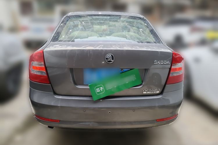 Used Skoda Octavia 2015 Classic Model 1.6L Manual Yijie Edition Rear