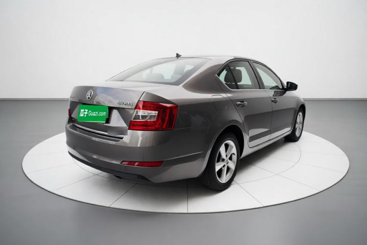 Used Skoda Octavia 2015 1.4TSI DSG Yijun Edition Rear Right 45 Deg