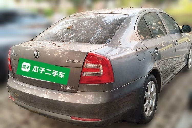 Used Skoda Octavia 2015 Classic Model 1.6L Automatic Yijie Version Rear Right 45 Deg